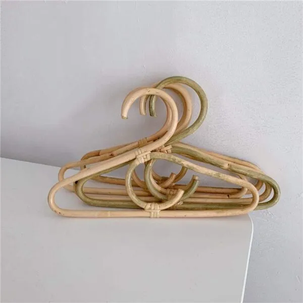 3er-Set Kinder-Kleiderbügel aus Rattan 3er-Set Kinder-Kleiderbügel aus Rattan