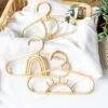 3er-Set Kinder-Kleiderbügel aus Rattan 3er-Set Kinder-Kleiderbügel aus Rattan