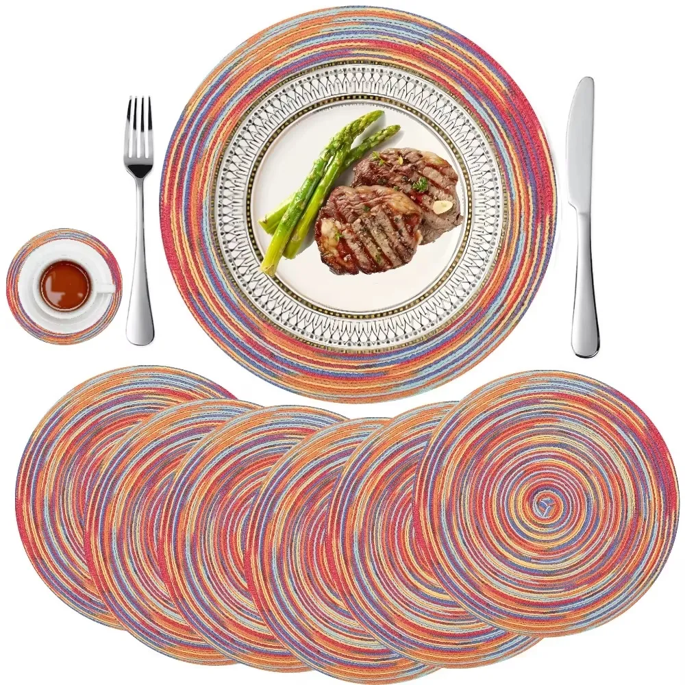 Lebendige Tischkultur mit Rattan Platzsets