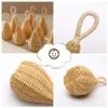 Baby-Rassel aus Rattan handgefertigt Baby-Rassel aus Rattan handgefertigt