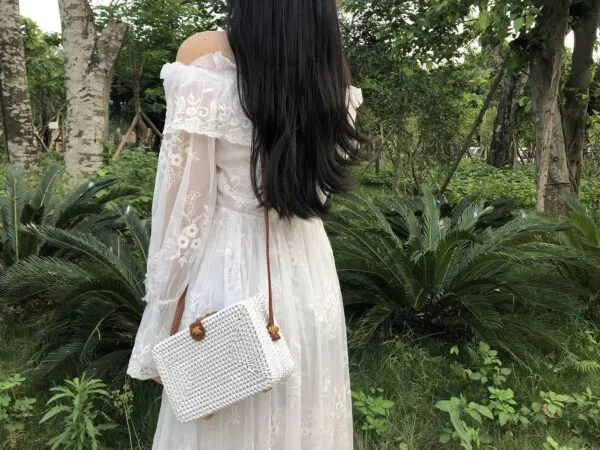 Boho-Handtasche aus handgeflochtenem Rattan, quadratisch Boho-Handtasche aus handgeflochtenem Rattan, quadratisch