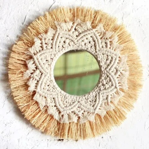 Boho-Spiegel aus handgeflochtenem Stroh und Baumwolle Boho-Spiegel aus handgeflochtenem Stroh und Baumwolle