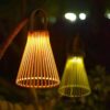 Bunte Rattan-Solarleuchte Bunte Rattan-Solarleuchte