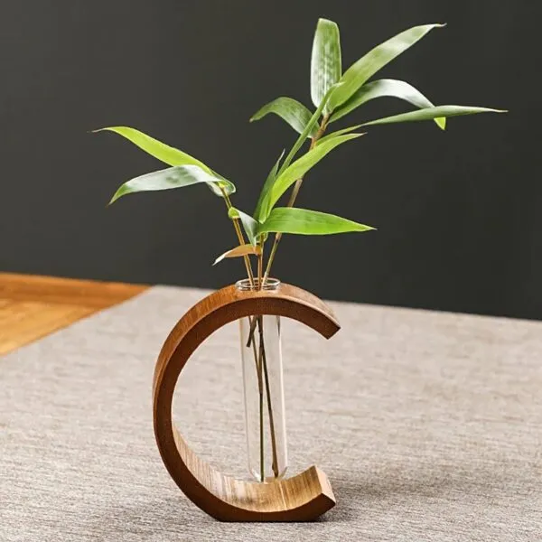 C-förmige Bambusvase C-förmige Bambusvase