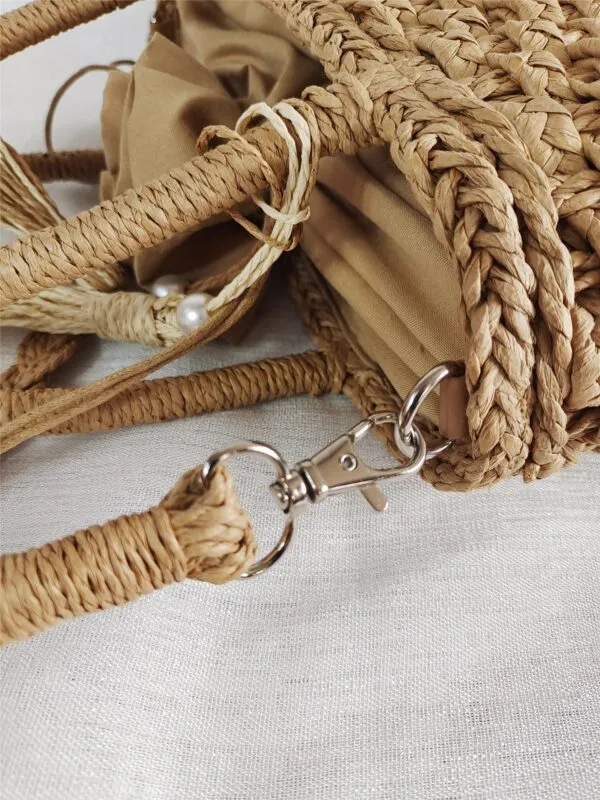 Damen Handtasche aus geflochtenem Rattan Damen Handtasche aus geflochtenem Rattan