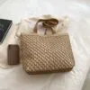 Damenhandtasche aus Rattan mit Reißverschluss Damenhandtasche aus Rattan mit Reißverschluss