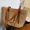 Damenhandtasche aus Stroh in Beige oder Braun Damenhandtasche aus Stroh in Beige oder Braun