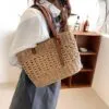 Damenhandtasche aus Stroh in Beige oder Braun Damenhandtasche aus Stroh in Beige oder Braun