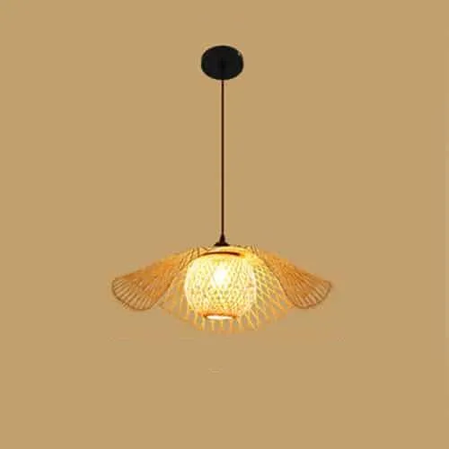 Deckenleuchte aus Rattan mit exotischem Flair Deckenleuchte aus Rattan mit exotischem Flair