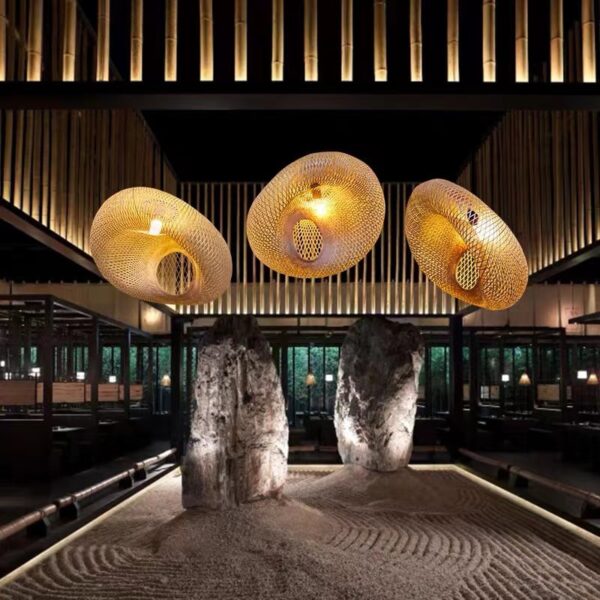 Deckenleuchte aus Rattan und Bambus im chinesischen Design
