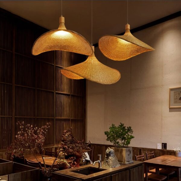Deckenleuchte aus Rattan und Bambus, Vietnam Design Deckenleuchte aus Rattan und Bambus, Vietnam Design