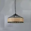 Deckenleuchte im Industrie-Look mit schwarzem Gestell und Rattanschirm Deckenleuchte im Industrie-Look mit schwarzem Gestell und Rattanschirm