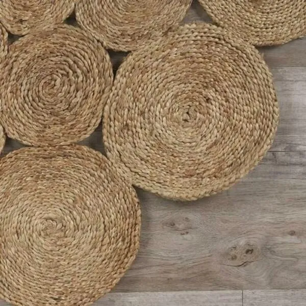 Dekorativer Weiden-Teppich im Pastoralstil Dekorativer Weiden-Teppich im Pastoralstil