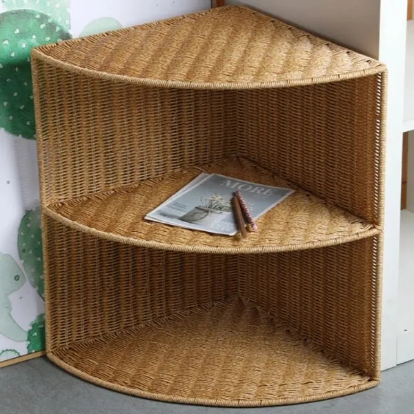 Eckregal mit Rattan-Optik, drei Ebenen Eckregal mit Rattan-Optik, drei Ebenen
