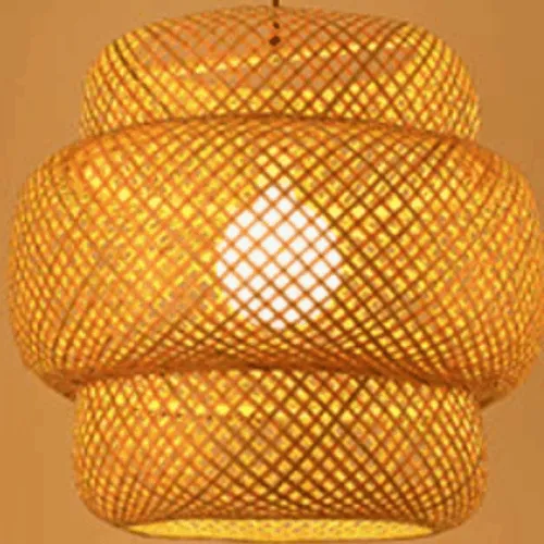 Elegante Hängelampe aus Rattan Elegante Hängelampe aus Rattan