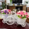 Fahrrad-Deko mit Rattan-Vase