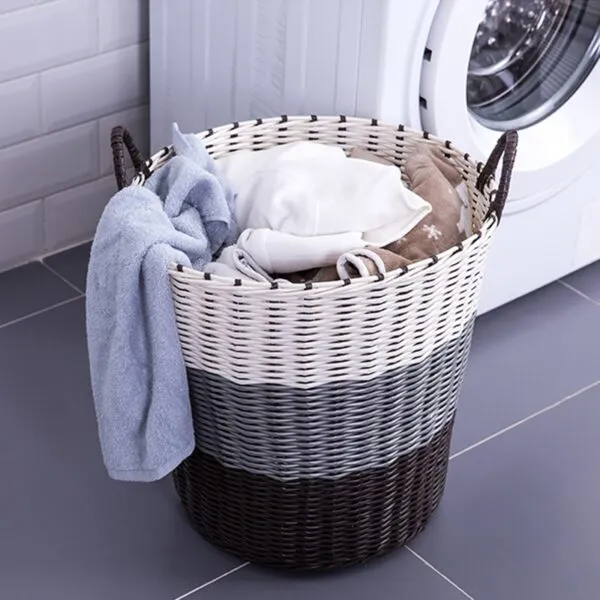Faltbarer Wäschekorb aus Rattan Faltbarer Wäschekorb aus Rattan