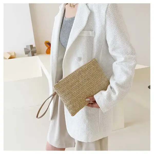 Geflochtene Handtasche mit Trageriemen in Braun Geflochtene Handtasche mit Trageriemen in Braun