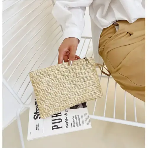 Geflochtene Handtasche mit Trageriemen in Braun Geflochtene Handtasche mit Trageriemen in Braun