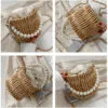 Geflochtene Rattan Handtasche im Korbdesign