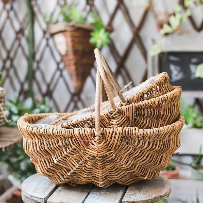 Handarbeit aus natürlichem Rattan