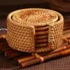Getränkeuntersetzer-Set aus Rattan