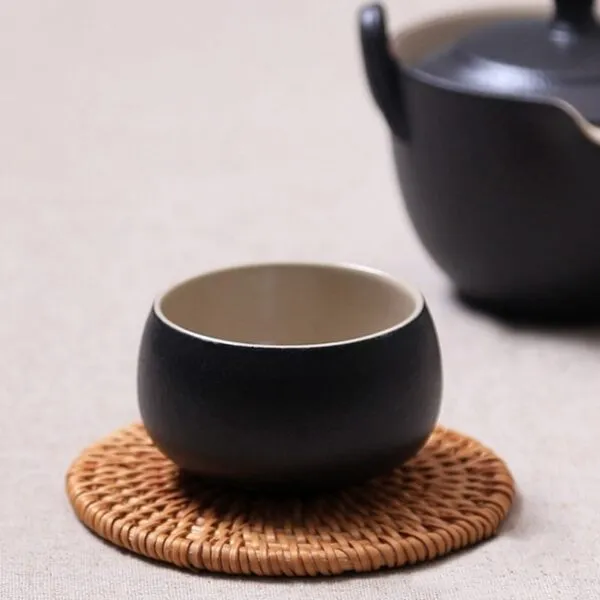 Getränkeuntersetzer-Set aus Rattan