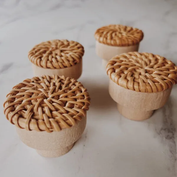 Griffe aus Buchenholz und Naturrattan für DIY Griffe aus Buchenholz und Naturrattan für DIY