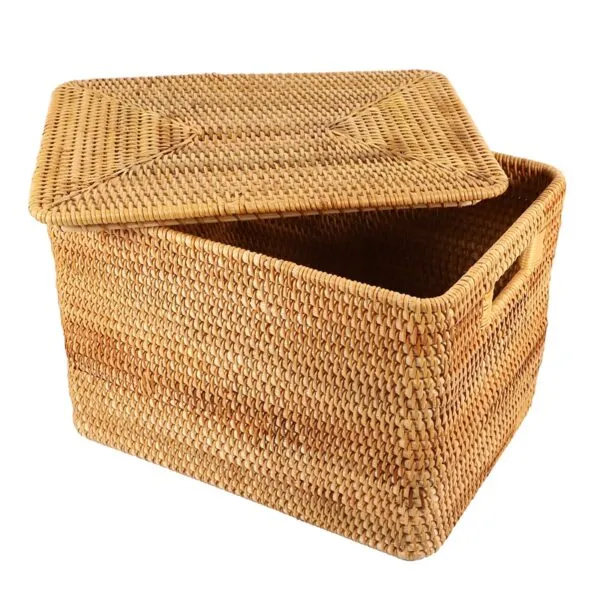 Großer Rattankorb mit Deckel und Griffen