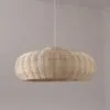Hängelampe im chinesischen Dorfstil aus Rattan und Naturweide, handgefertigt Hängelampe im chinesischen Dorfstil aus Rattan und Naturweide, handgefertigt