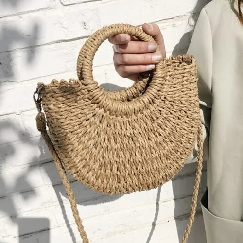 Halbrunde Rattan-Umhängetasche Halbrunde Rattan-Umhängetasche