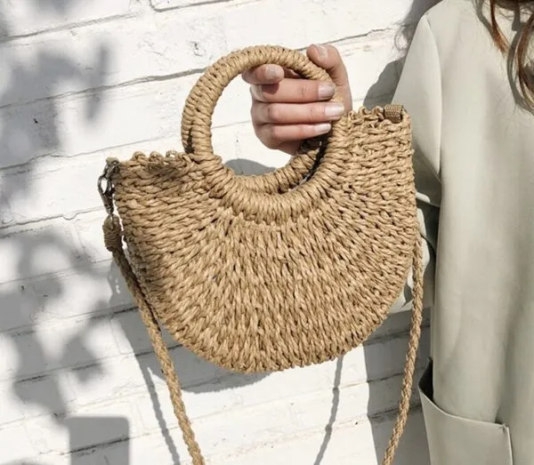 Halbrunde Rattan-Umhängetasche Halbrunde Rattan-Umhängetasche