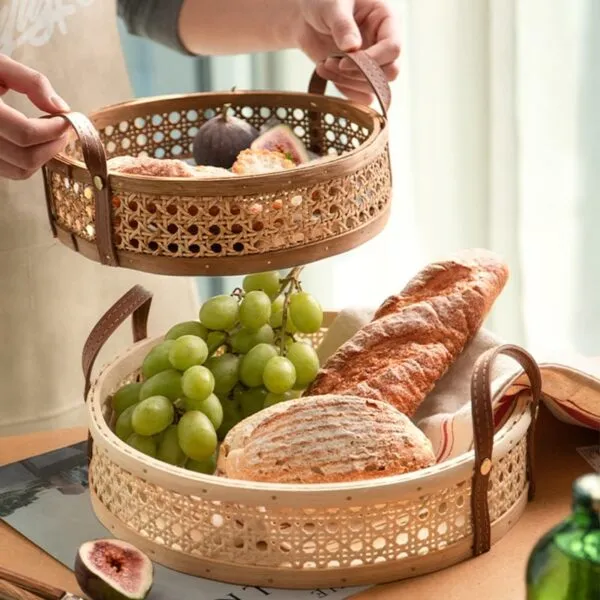 Handgeflochtene Rattan-Tabletts im Nordischen Stil Handgeflochtene Rattan-Tabletts im Nordischen Stil