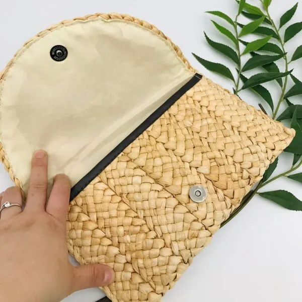 Handgeflochtene Stroh-Clutch für Damen Handgeflochtene Stroh-Clutch für Damen