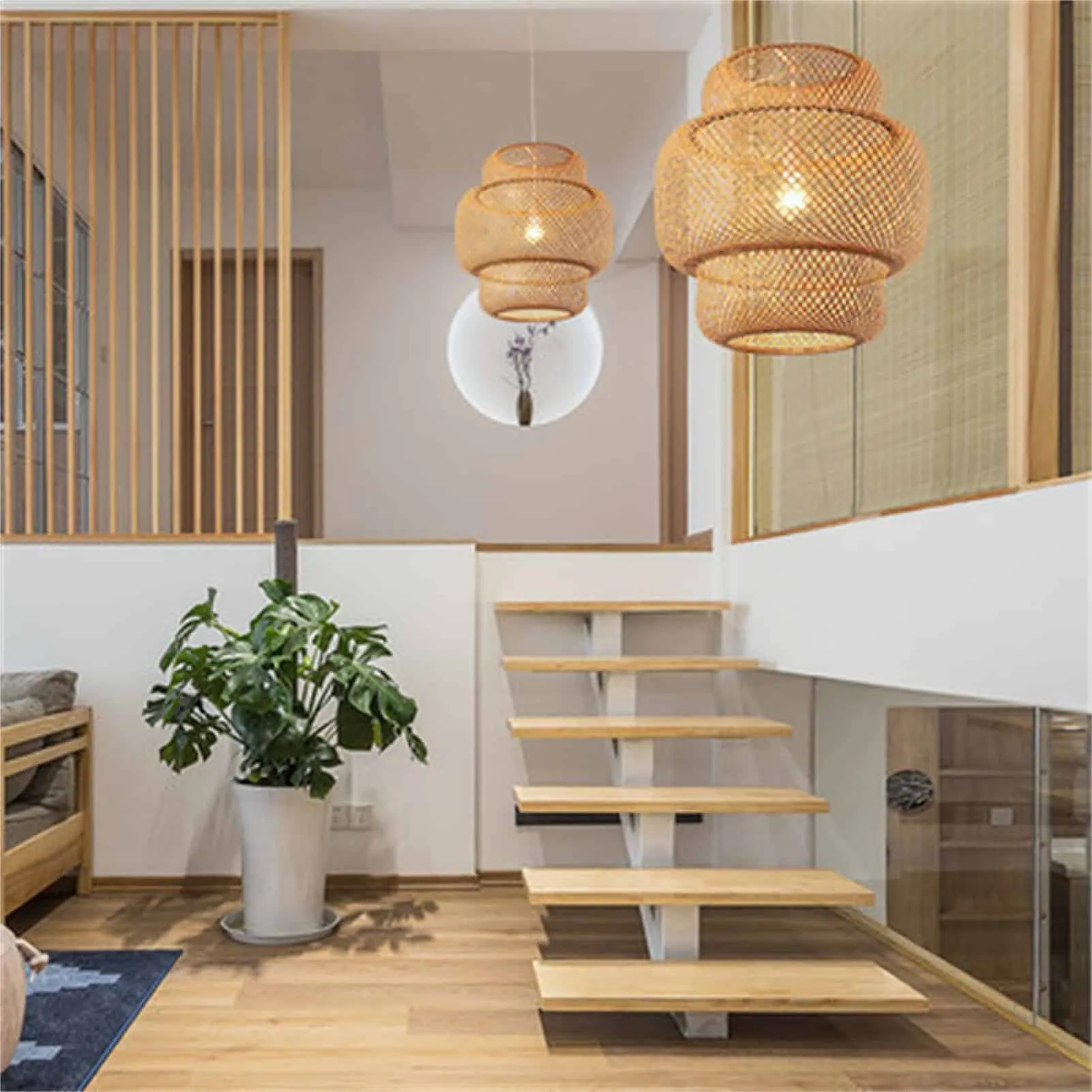 Über dem Esstisch, im Schlafzimmer, im Wohnzimmer