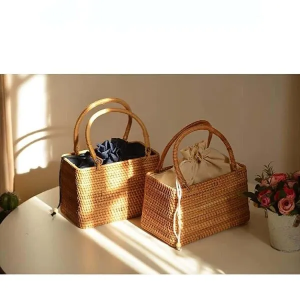Handgeflochtener Picknickkorb aus reinem Rattan, Vietnam Handgeflochtener Picknickkorb aus reinem Rattan, Vietnam