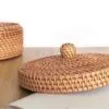 Handgeflochtener Rattan-Aufbewahrungskorb mit Deckel Handgeflochtener Rattan-Aufbewahrungskorb mit Deckel