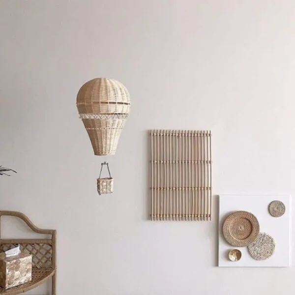 Handgeflochtener Rattan-Luftballon als Kinderzimmer-Deko