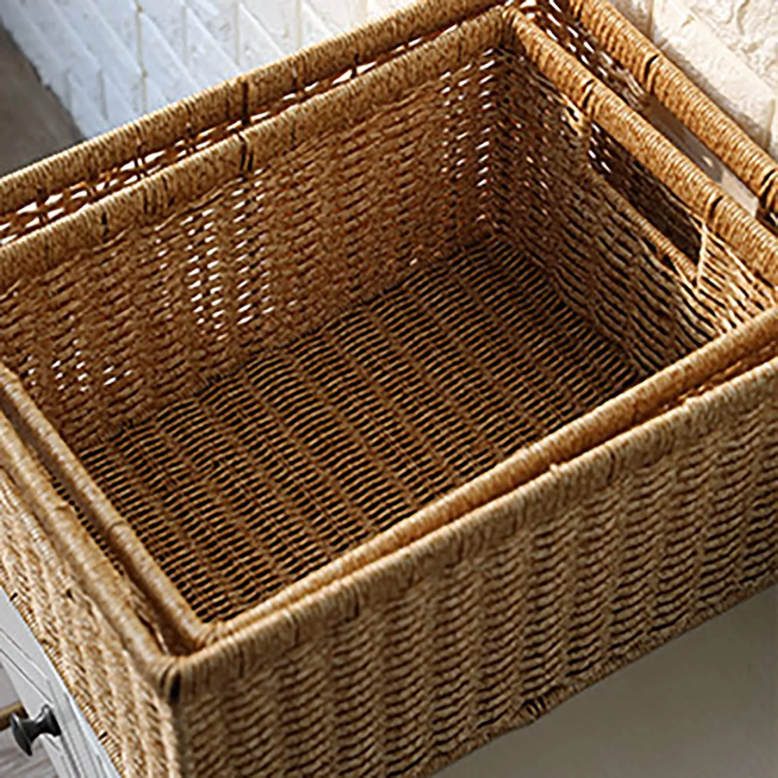 Handgeflochtenes Rattan mit ehrlicher Struktur