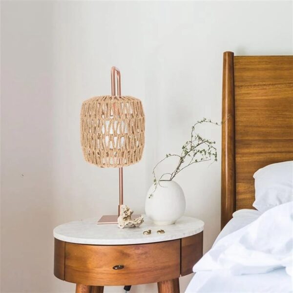 Handgewebter Lampenschirm aus Rattan Handgewebter Lampenschirm aus Rattan
