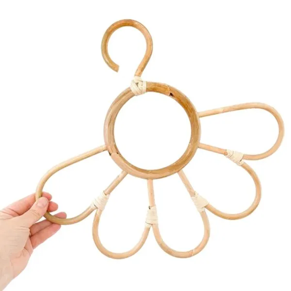 Kleiderbügel Sonnenblume aus Rattan für Kinder Kleiderbügel Sonnenblume aus Rattan für Kinder