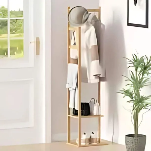 Kleiderständer aus Holz mit natürlichem Charme Kleiderständer aus Holz mit natürlichem Charme