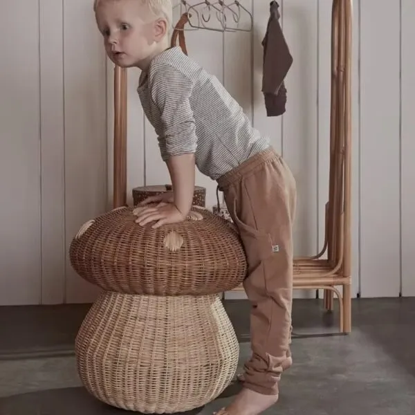 Korb aus Rattan im Pilzdesign Korb aus Rattan im Pilzdesign