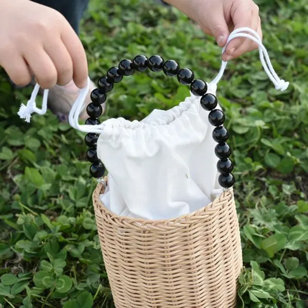 Korb mit Perlenhenkel für Kinder Korb mit Perlenhenkel für Kinder