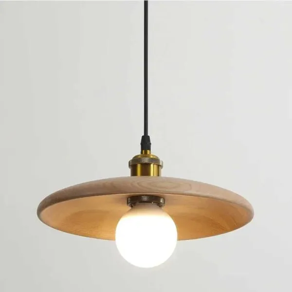 LED-Hängeleuchte aus Holz im UFO-Design