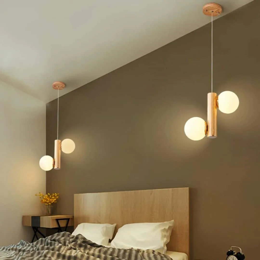 Holz und Glas: natürliche Eleganz als Hängeleuchte