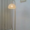 Minimalistische Rattan-Stehlampe Minimalistische Rattan-Stehlampe