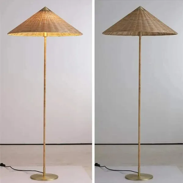 Minimalistische Stehlampe mit Rattan-Schirm