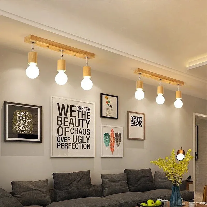 Holz-Deckenleuchte mit minimalistischem Anspruch