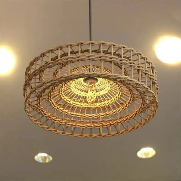 Moderne Hängelampe aus Rattan 3